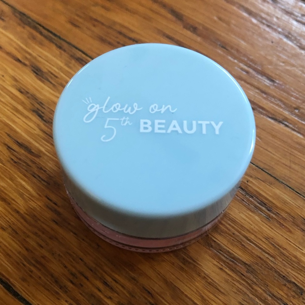 Glow on 5th Beauty - Strawberry Lip Scrub